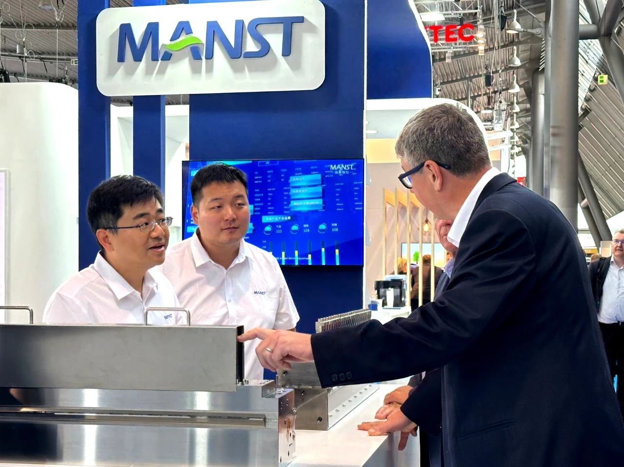 1718939990656663.jpg 7f029efa2243e59dcaf534aa9cb7b812.jpg